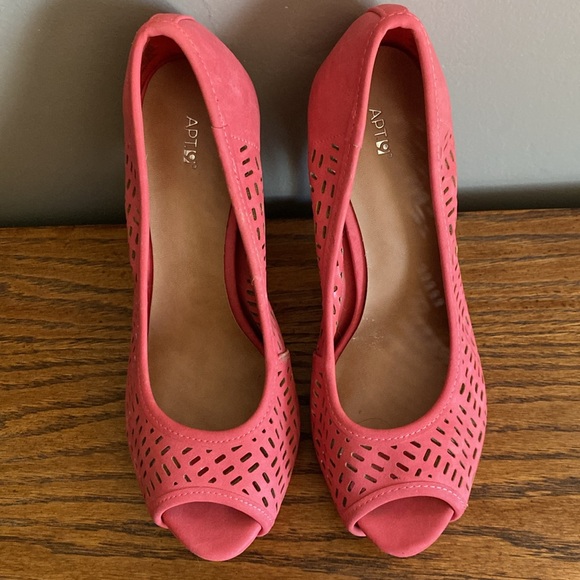 Apt 9 Pink Heels - Picture 2 of 5